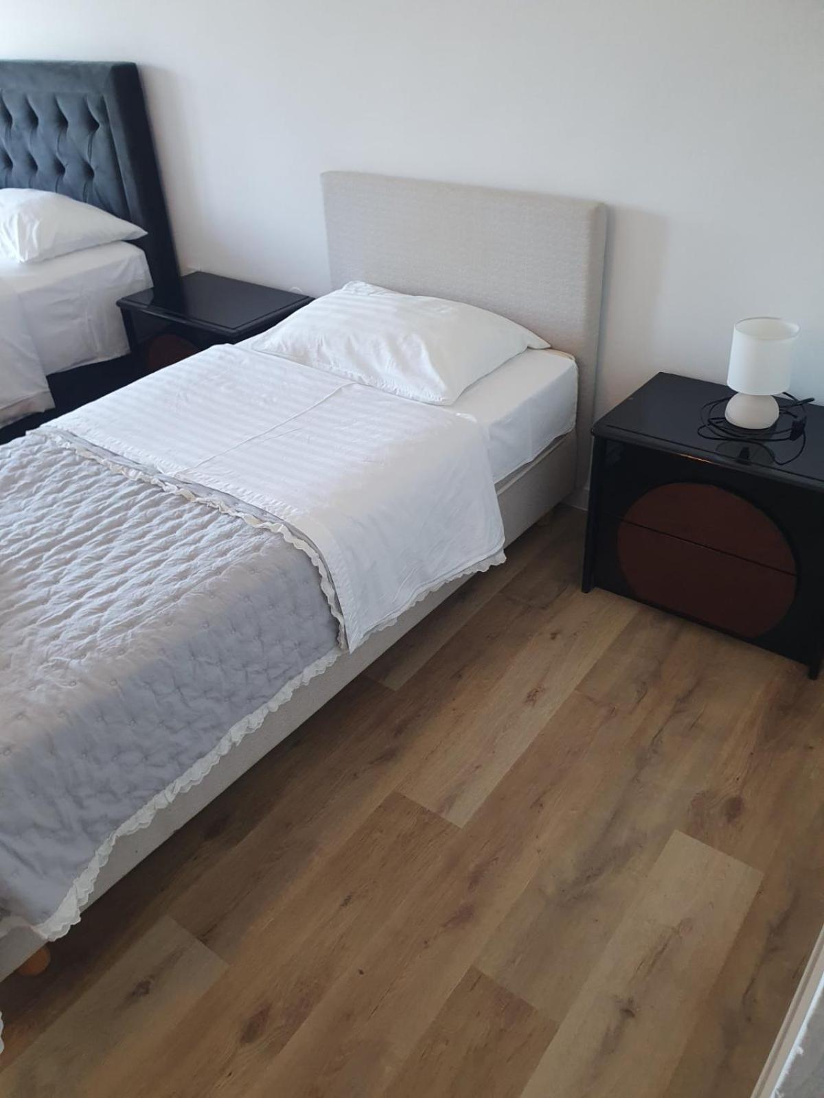 סלאטינה Hotel Marco Polo מראה חיצוני תמונה
